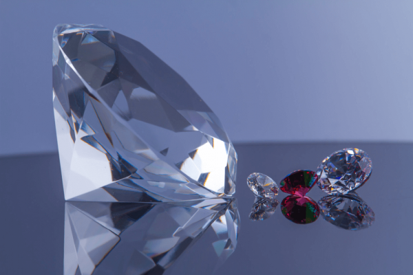 Does Size Really Matter When Buying a Diamond?