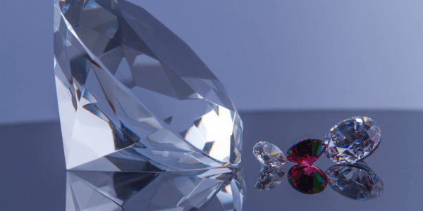 Does Size Really Matter When Buying a Diamond?