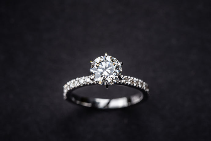 Engagement Ring Shopping: Dos and Don’ts