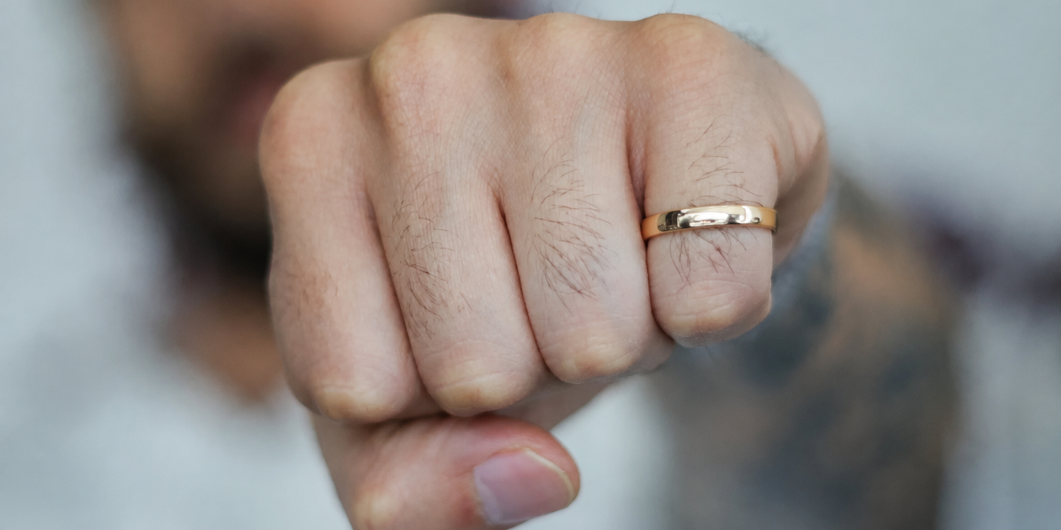 Small Finger Big Style: A Guide to Men's Pinky Ring Sizes