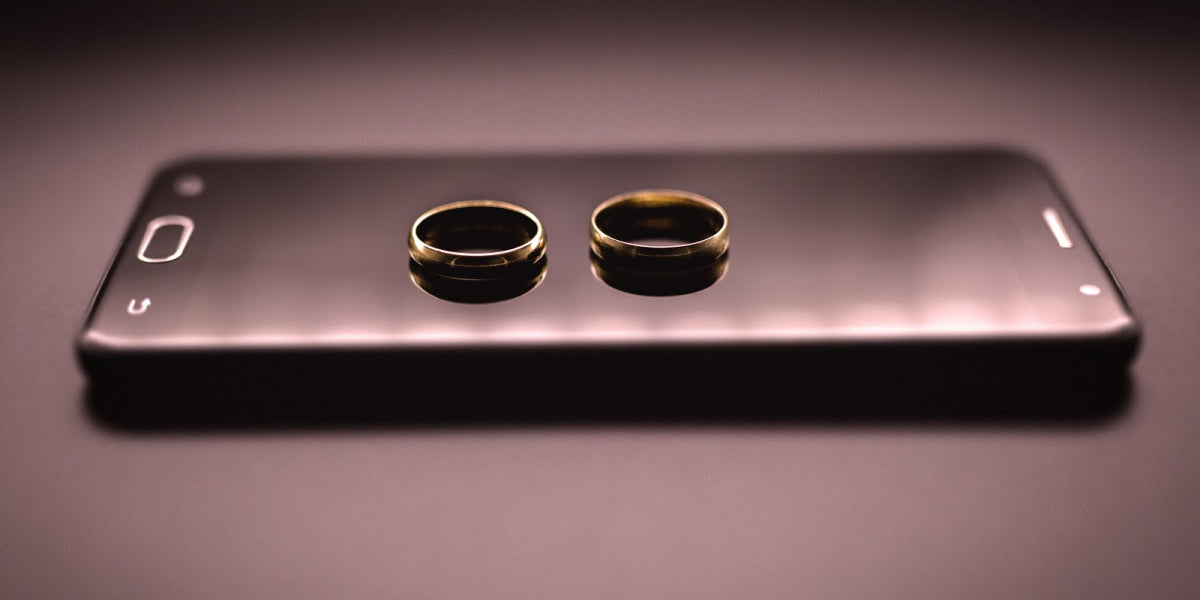 QUICK GUIDE TO THROWING A VIRTUAL WEDDING