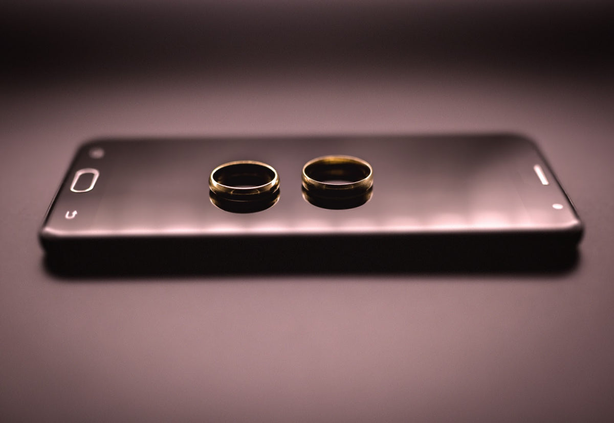 QUICK GUIDE TO THROWING A VIRTUAL WEDDING– Jewelers Touch