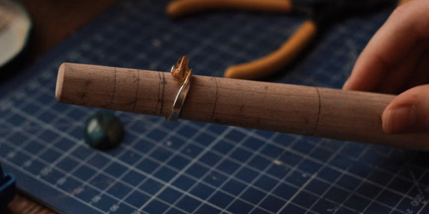 How Gold and Wedding Rings Get Resized Without Losing Their Sparkle
