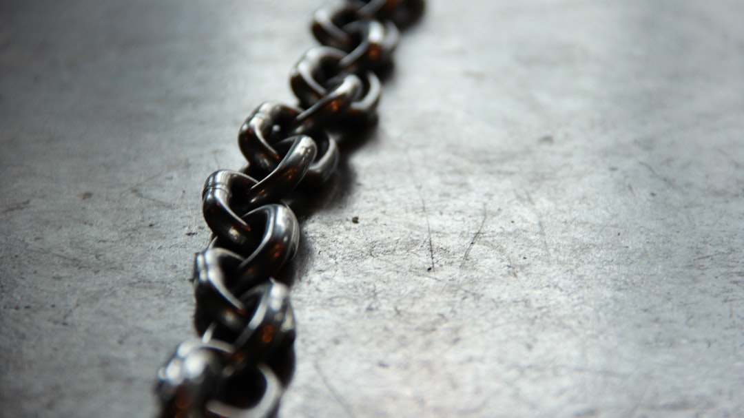 How to Fix a Broken Necklace Chain Without Losing Your Mind