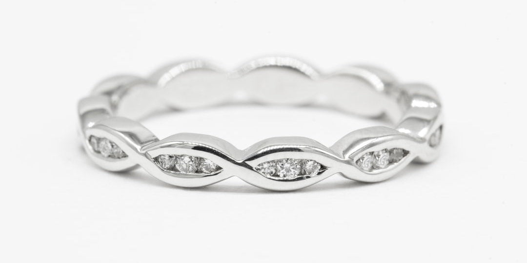 The Whole Nine Carats: Why 1 Carat Eternity Bands Rule