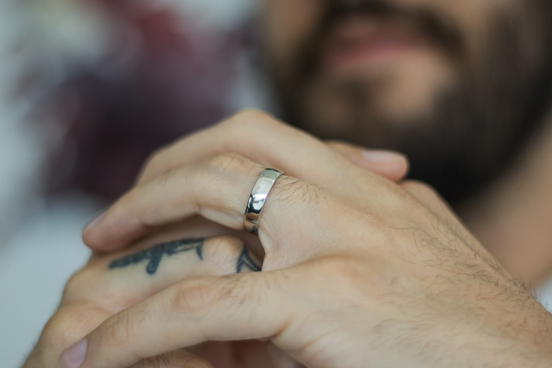 Where Does a Man Wear His Engagement Ring?