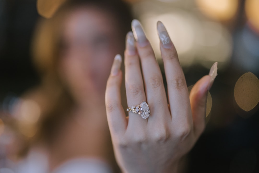 Go Big or Go Home: What a 5 Carat Diamond Looks Like on Your Finger
