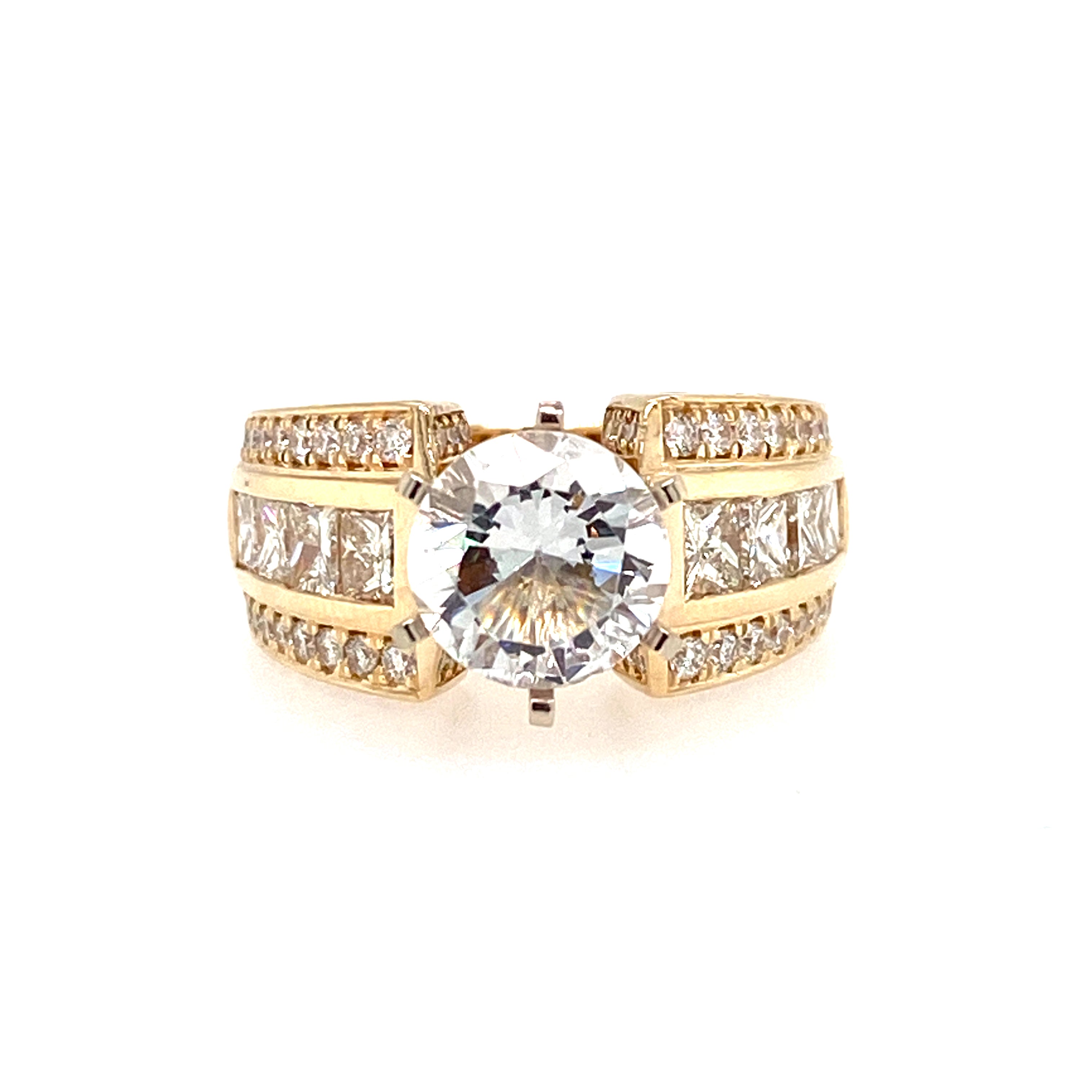 18K Yellow And White Gold Contemporary Round Natural Diamonds Engagement Ring