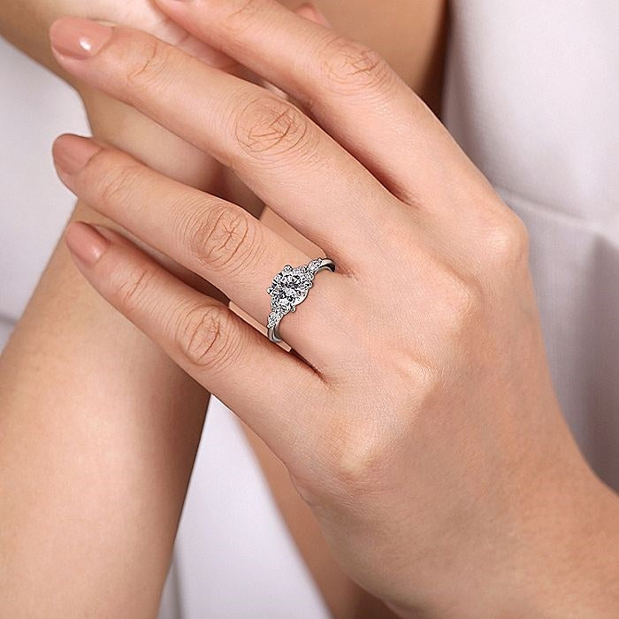14K White Gold Avah Classic Round Diamond Engagement Ring