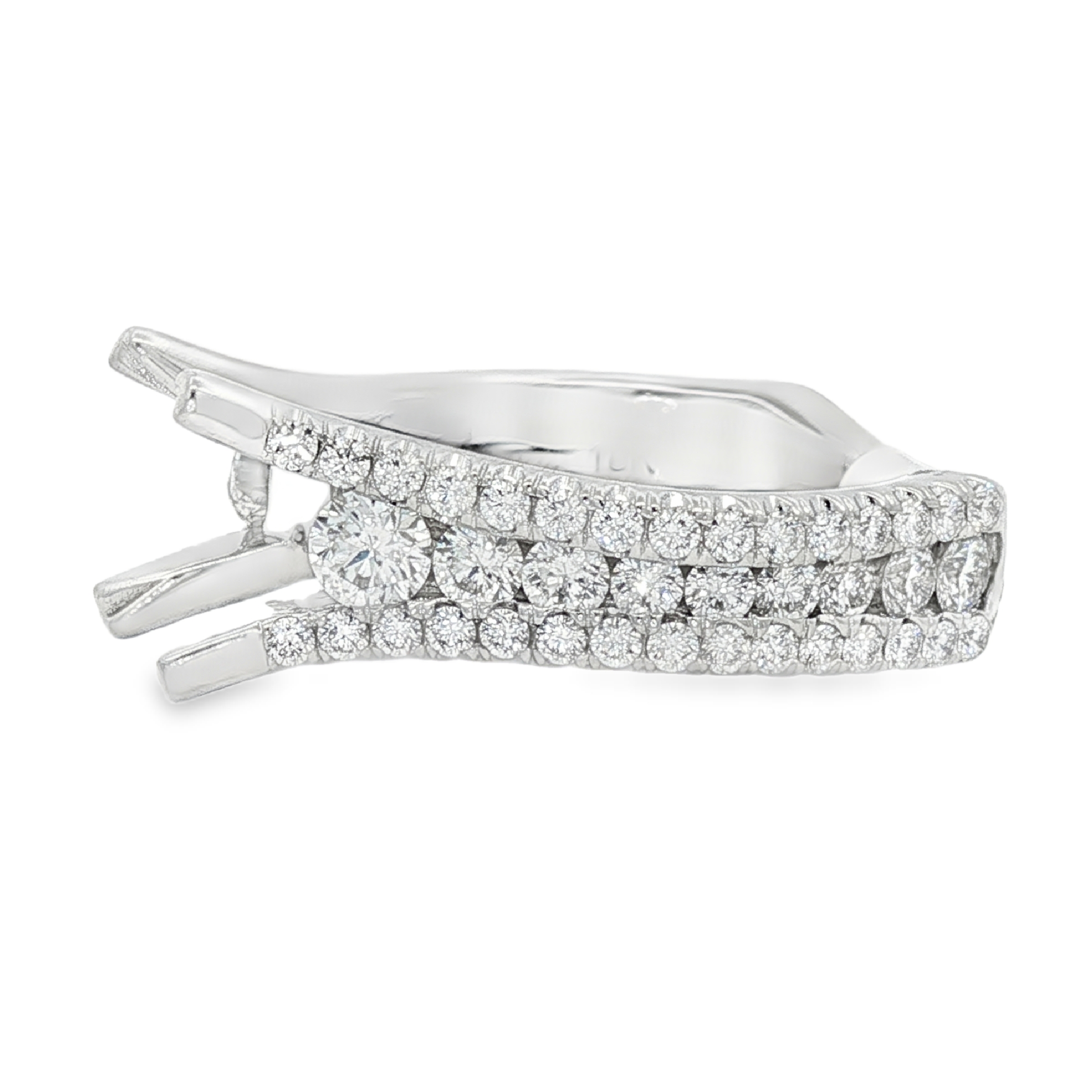 18K White Gold Contemporary Round Diamond Engagement Ring