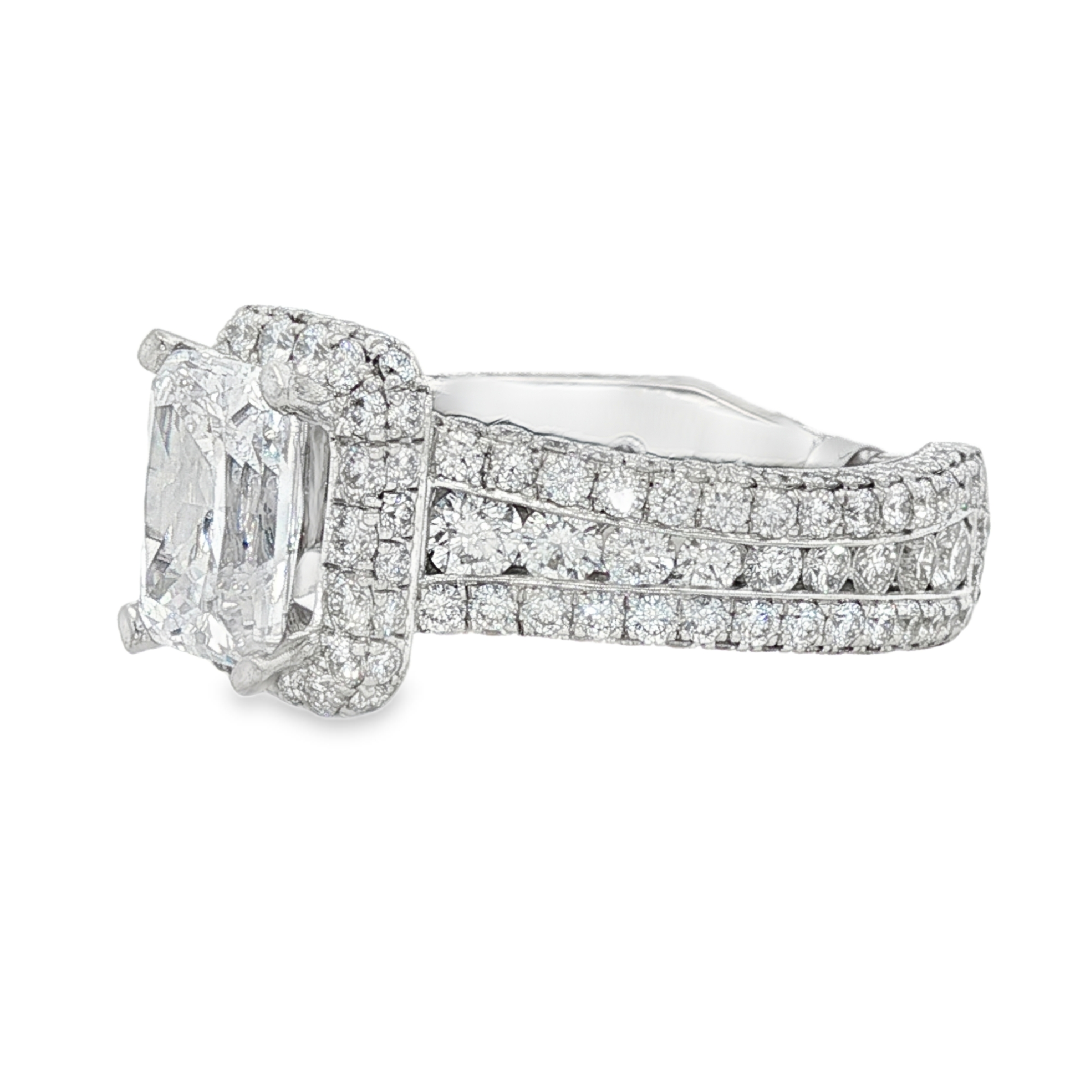 18K White Gold Halo Radiant Diamond Engagement Ring